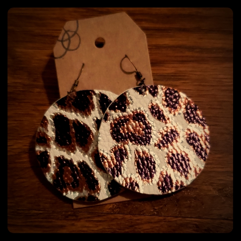 ‼❤ANIMAL PRINT CIRCLE FAUX LEATHER EARRINGS ‼‼‼‼‼‼